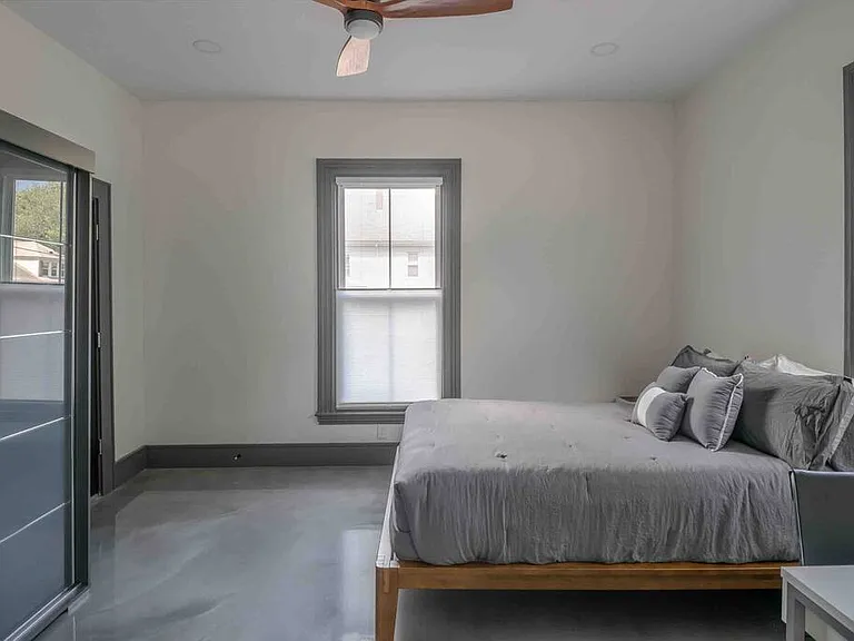 33 Pitt St #1 — Photo 11