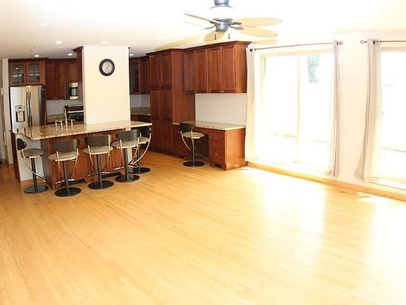 4th image of 1970 Cherry Ln APT 105