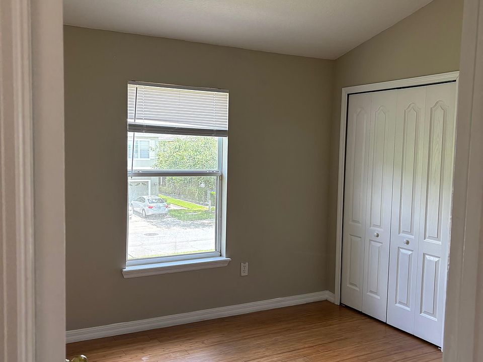 Upstairs Bedroom 2