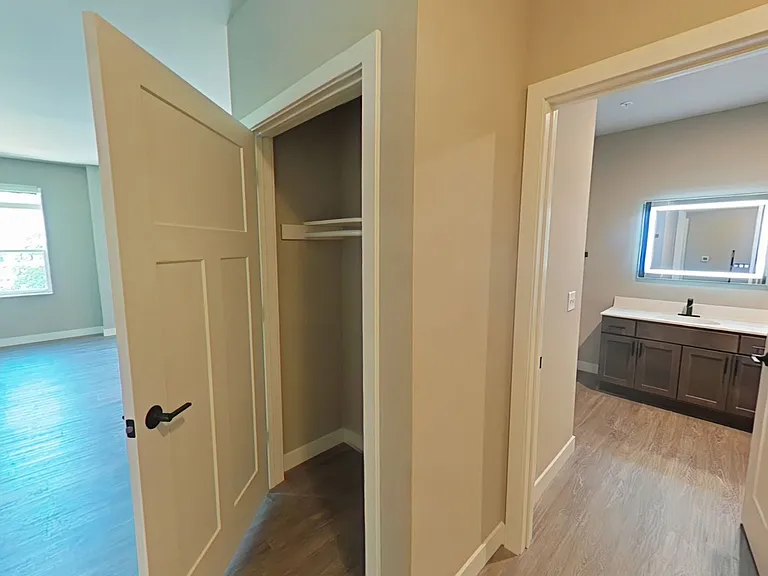 Beaverbrook Apartments — Photo 43