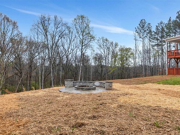 4th image of 3054 Birch Creek Dr