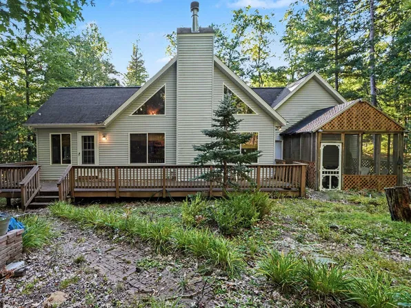 233 Crystal Ln, Roscommon, MI 48653