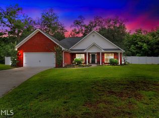1280 Peacock Trl, Hinesville, GA 31313