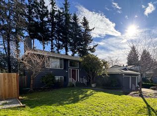 318 145th Pl NE, Bellevue, WA 98007