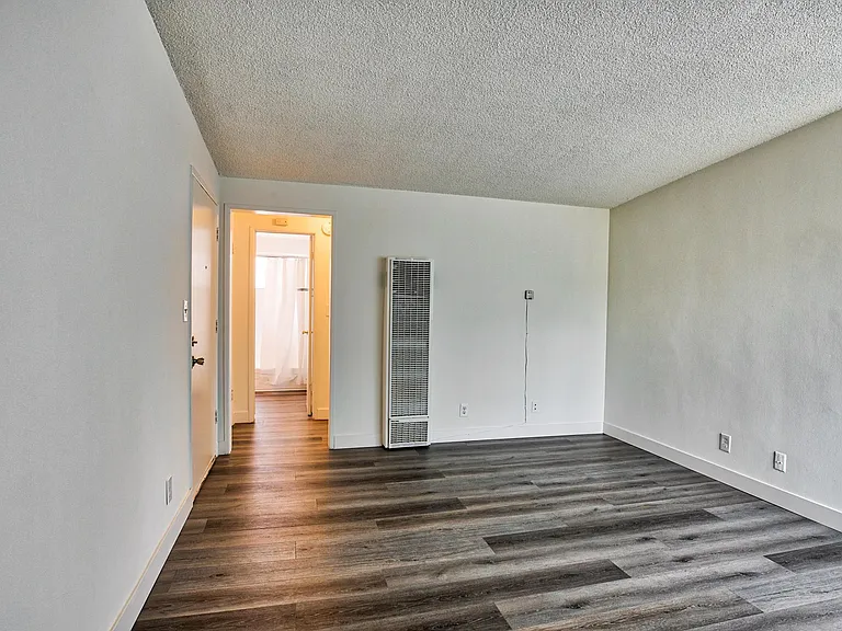Haskell Apartments — Photo 8