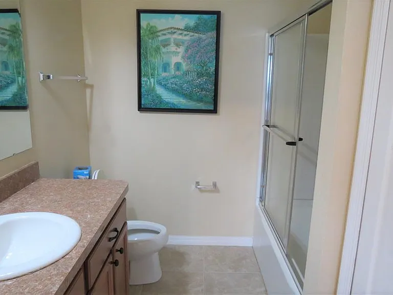 5431 Windsor Lake Cir — Photo 12