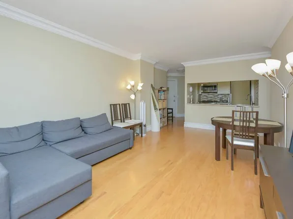 377 Rector Place image 4 of 25