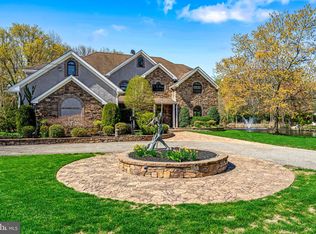 512 N Stanwick Rd, Moorestown, NJ 08057