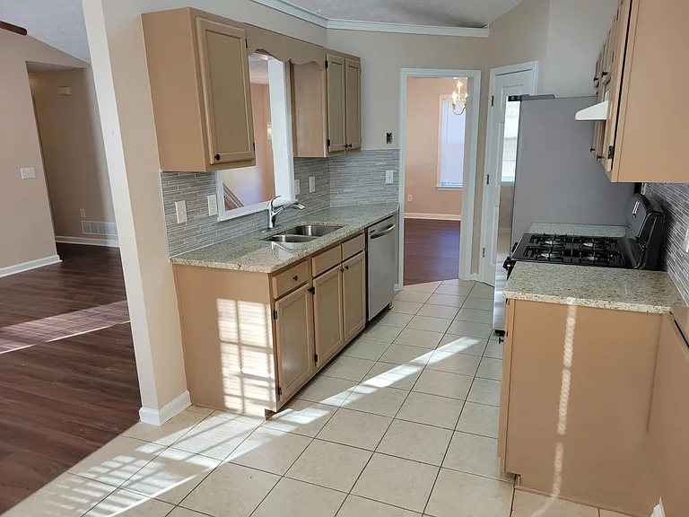 6286 Wellington Ct — Photo 50