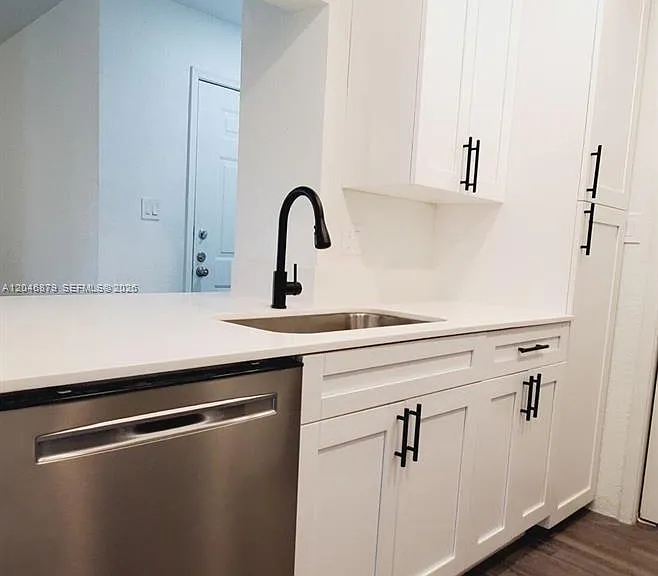 927 Riverside Dr #324 — Photo 3
