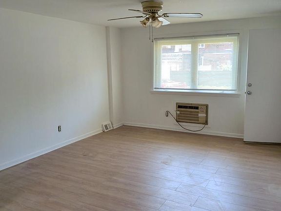 2nd image of 7209 Devon St