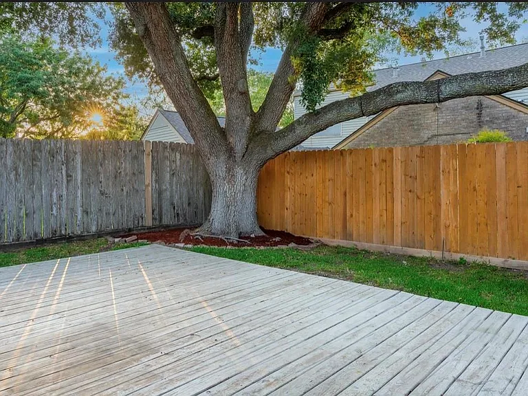12226 Ravenmoor Dr — Photo 23