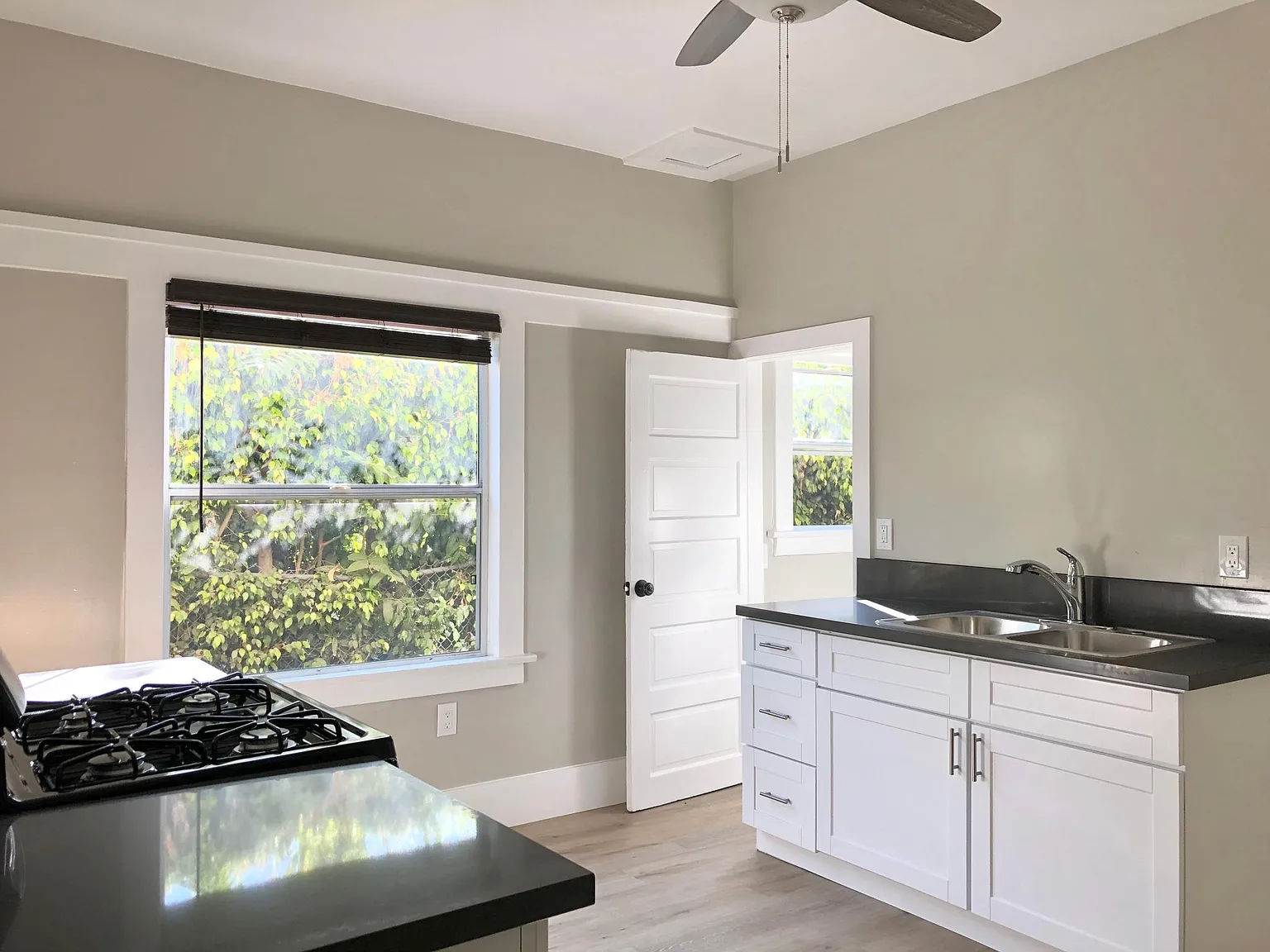 Studio, 400 sqft, $1,650 — Photo 1