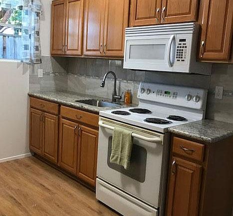 5th image of 7660 Carmel St #B