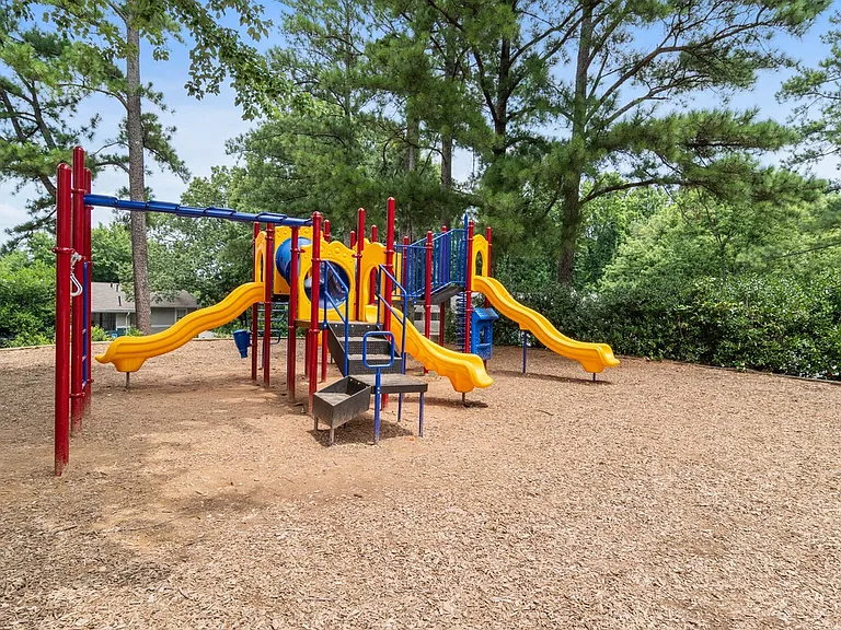 Wyndcliff Galleria — Photo 19