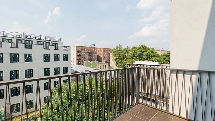 Rented by Nooklyn NYC LLC | media 34