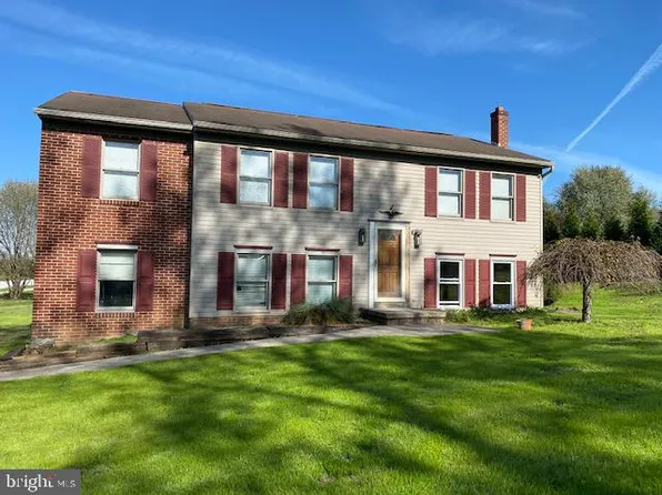 31 Fairmount Rd, Kirkwood, PA 17536