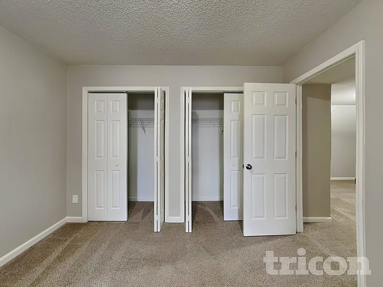 4900 Valley Trail Ct — Photo 12