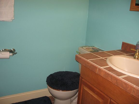 first floor full bathroom