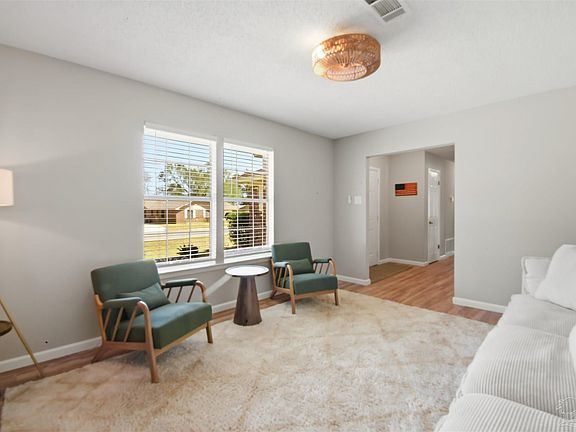 5th image of 8213 Squire Rd