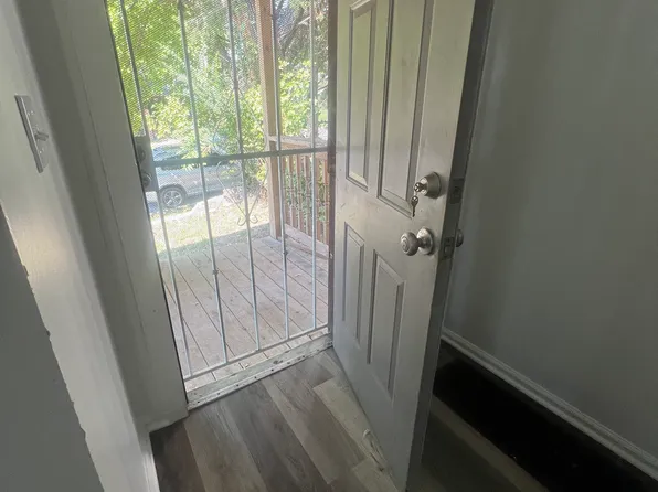 5505 E 12th St, Kansas City, MO 64127