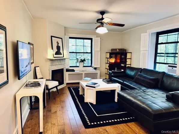 105 Garth Road #2C, Scarsdale, NY 10583