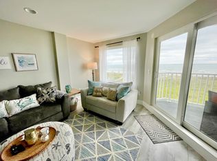 201 Carolina Beach Ave S, Carolina Beach, NC 28428