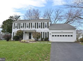 12604 Heritage Farm Ln, Herndon, VA