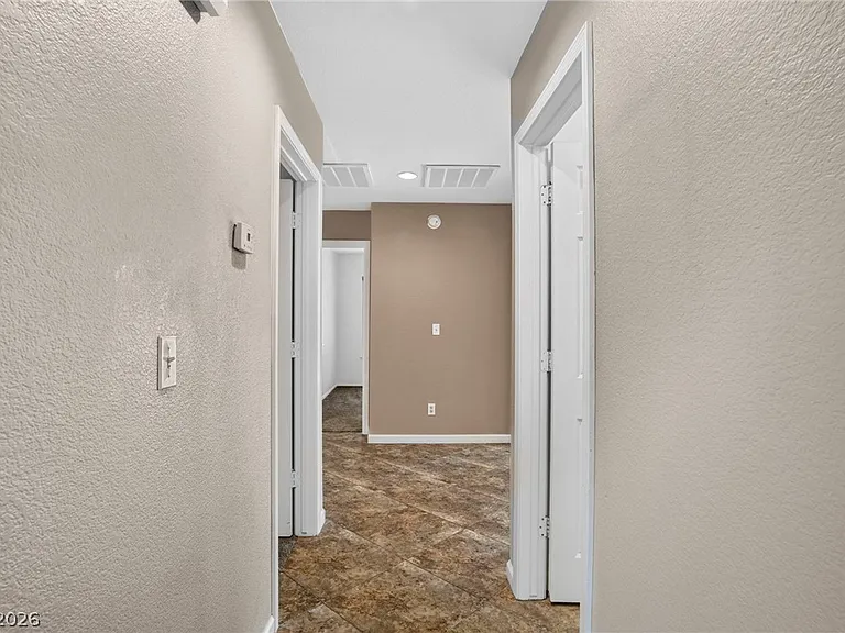4552 Gonzales Dr — Photo 31