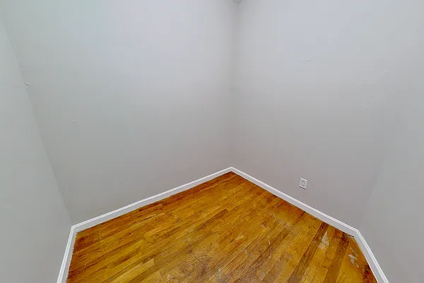 Rented by REAL New York | media 15