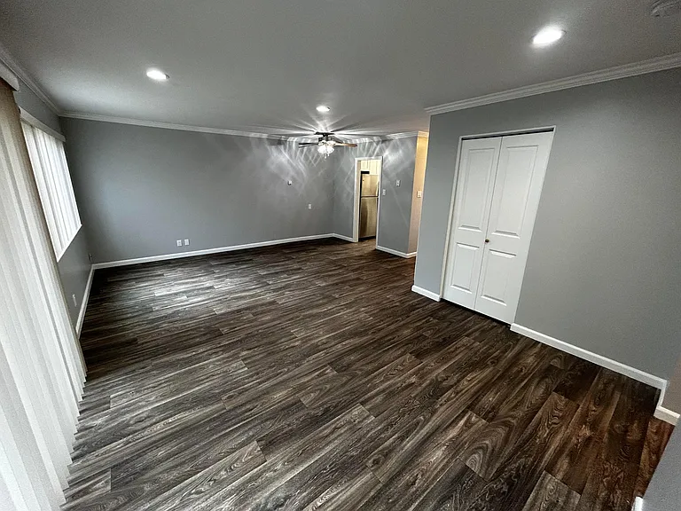 22 Coleman Pl #11 — Photo 11