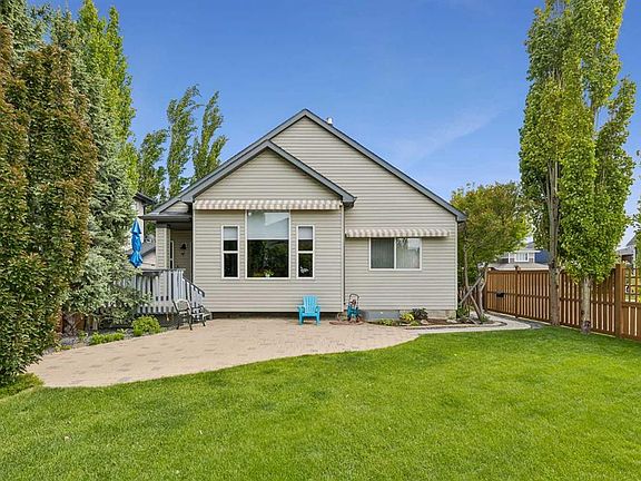 4th image of 202 SE Tusslewood Ter NW