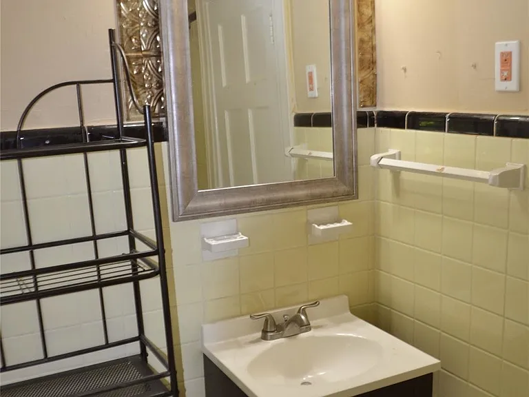 Upstairs bathroom