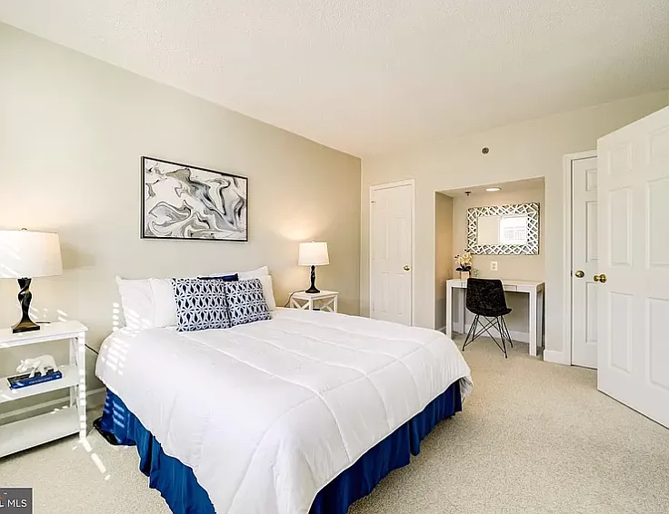 1 bed, 549 sqft, $2,100 — Photo 3