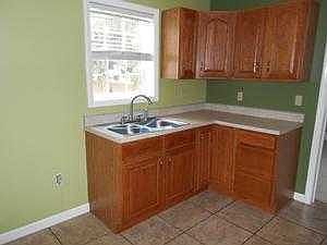 5th image of 2914 Emerson Ave