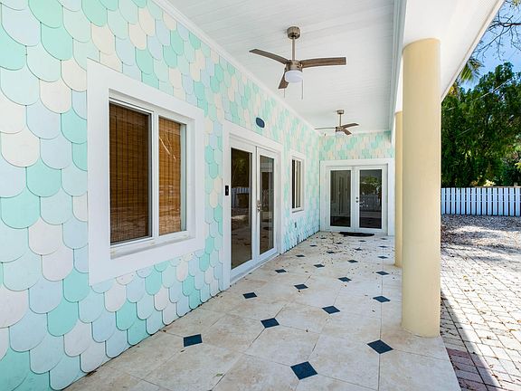 2nd image of 118 1st St