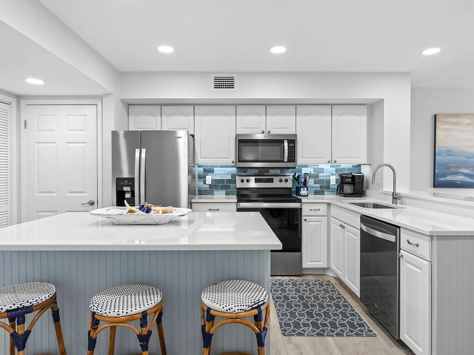 2 bed, 1040 sqft, $2,800 — Photo 4