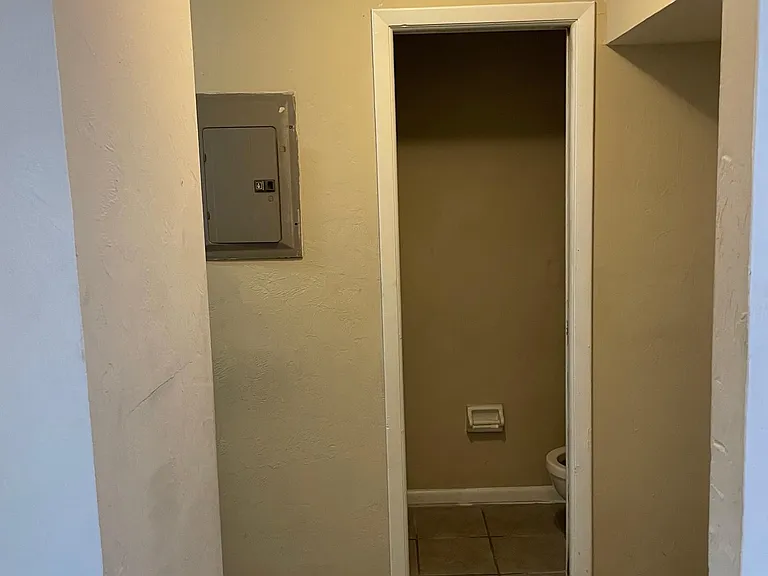 3204 SW 26th Ter #A — Photo 11