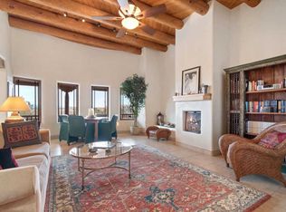 5 Calle Vis, Santa fe, NM 87507