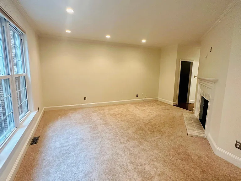 33 Sentinel Rd — Photo 6