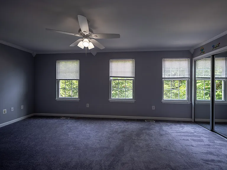 8031 Green Valley Ln — Photo 20