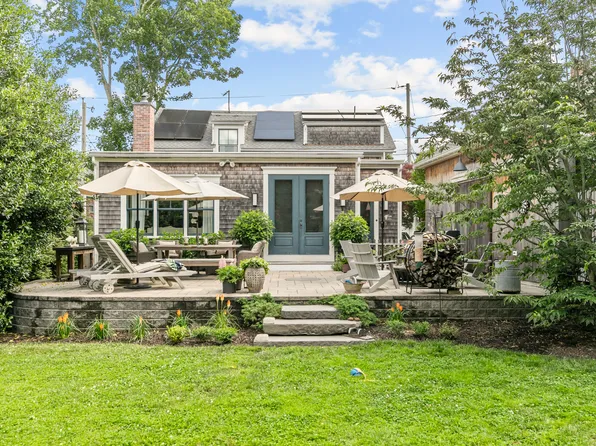 43 Sherman St #1, Newport, RI 02840