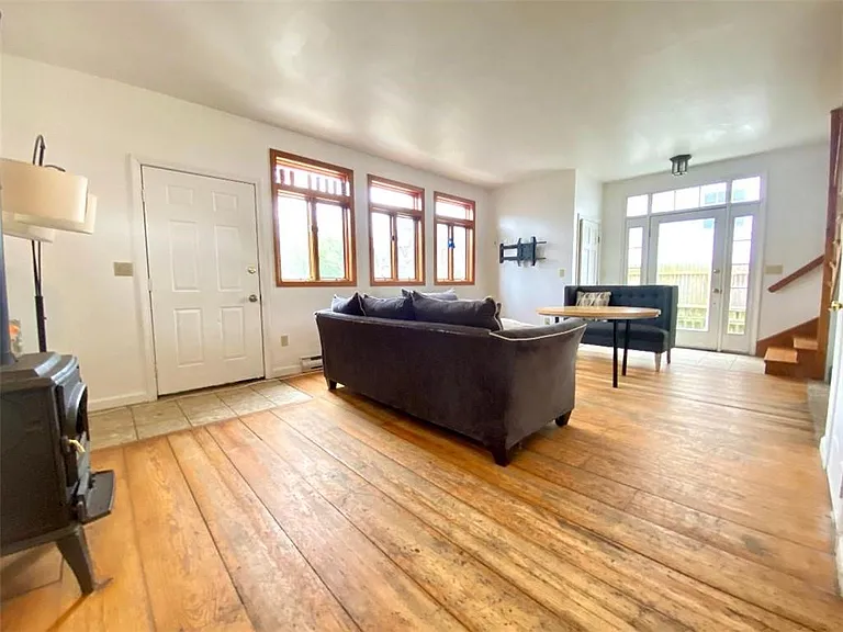 32 McAllister St — Photo 6