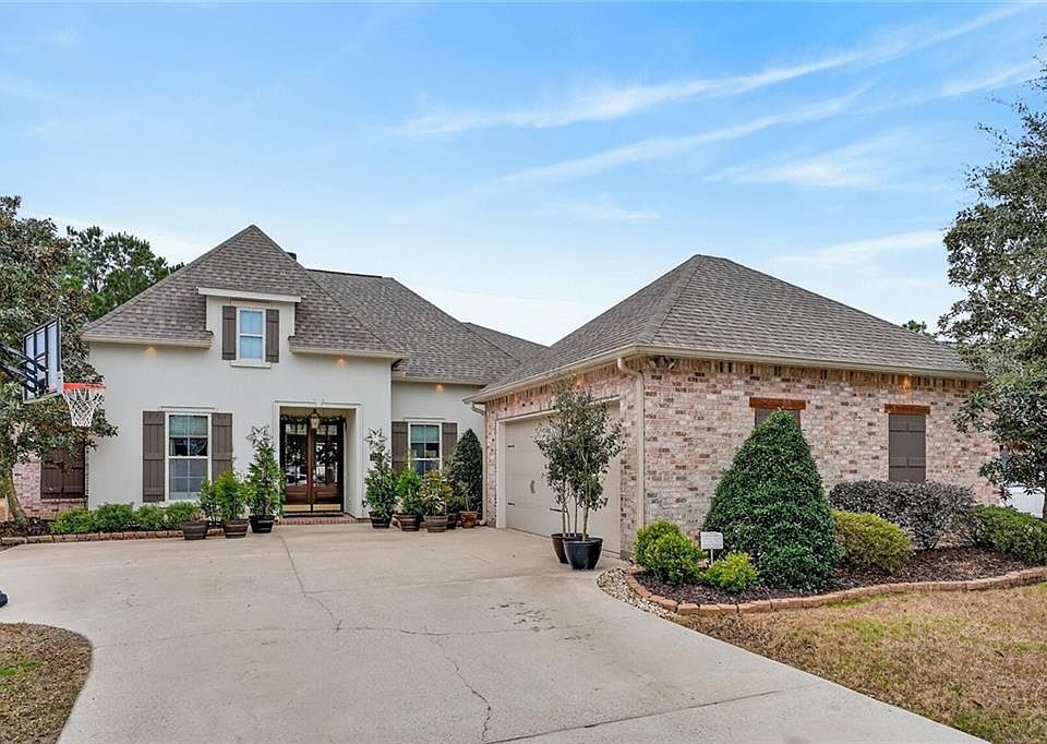 1st image of 1121 Cypress Crossing Dr