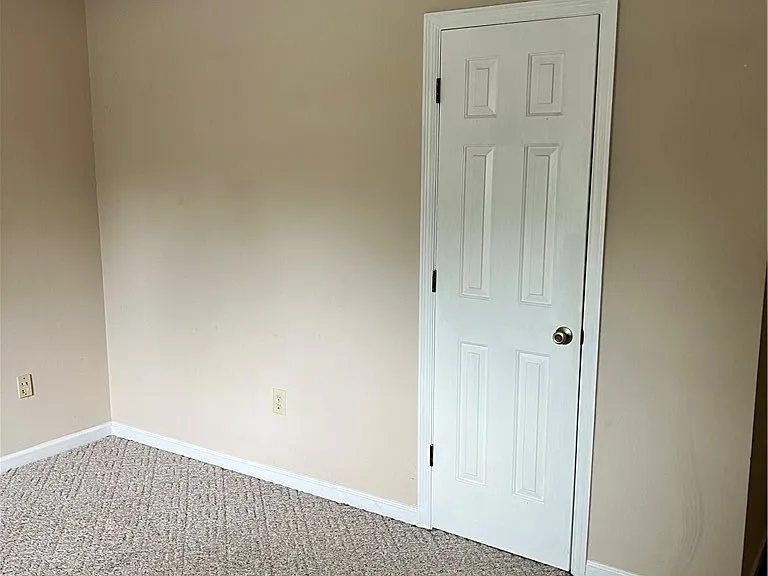102 Barrington Dr #1 — Photo 4