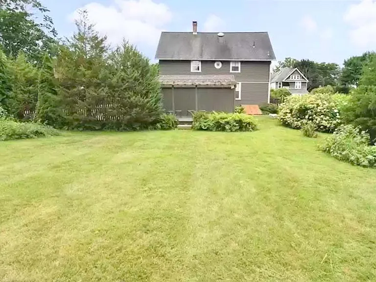 74 Meadow Ave — Photo 16