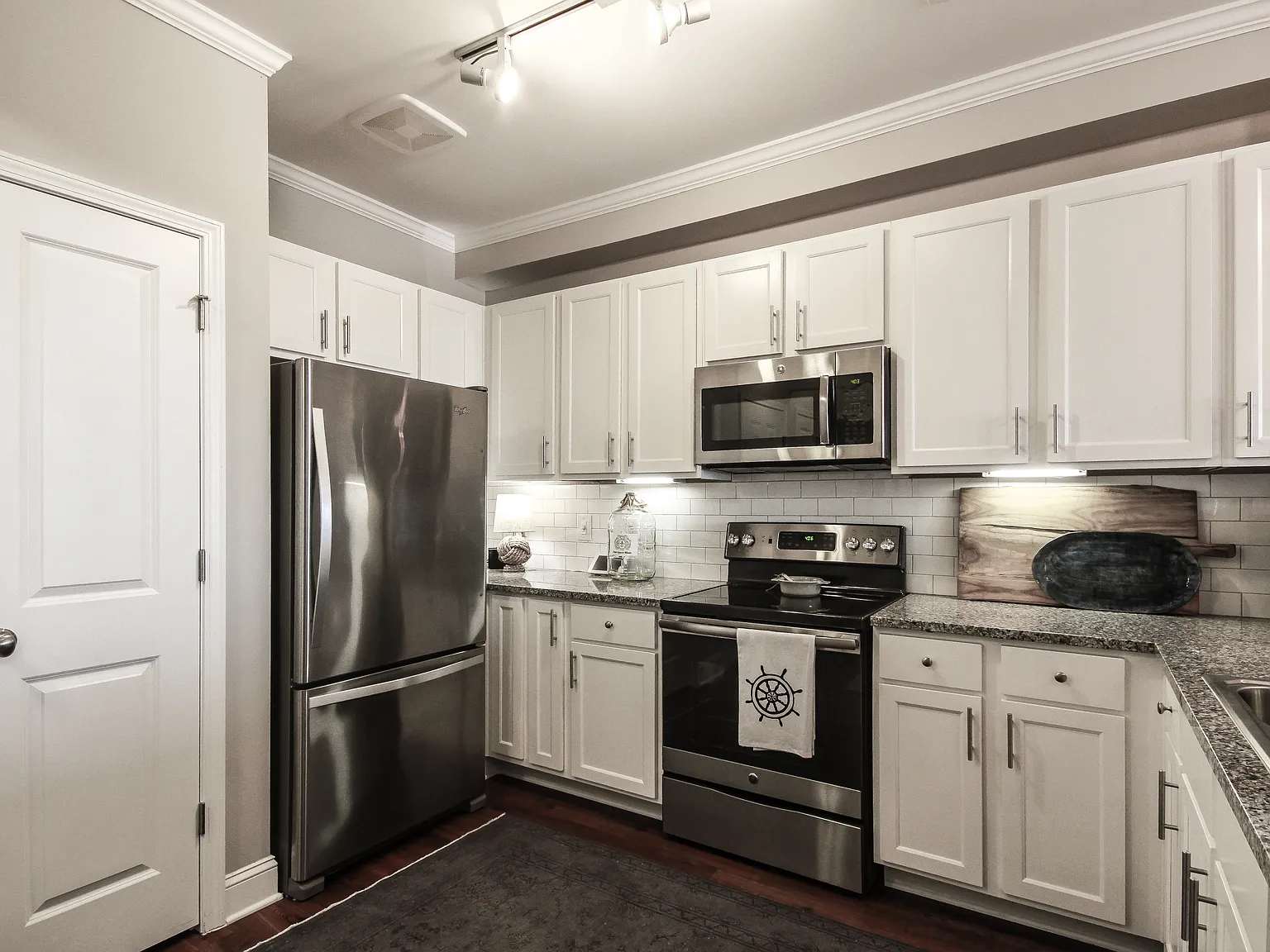 Sweetwater Apartments — Photo 2