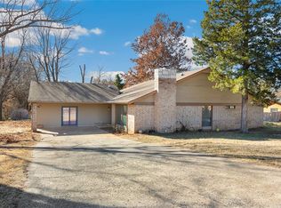 1008 Shelly Ln, Edmond, OK 73034