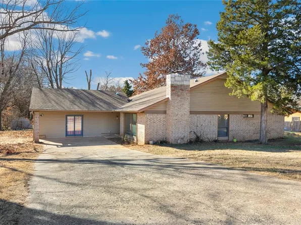 1008 Shelly Ln, Edmond, OK 73034