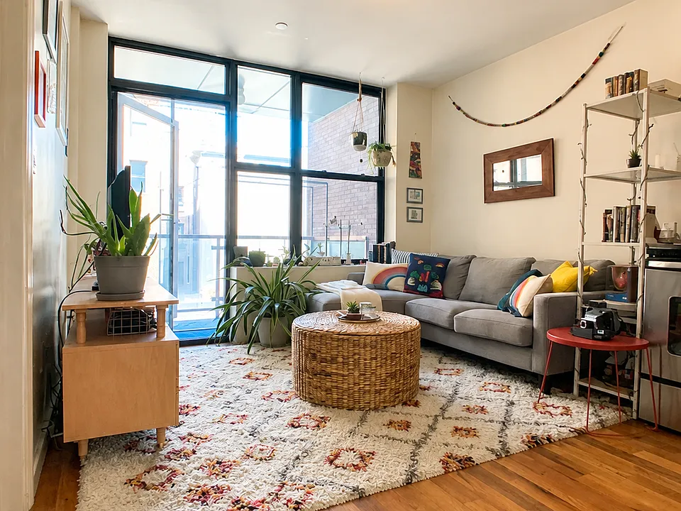 73 Pineapple St #5R